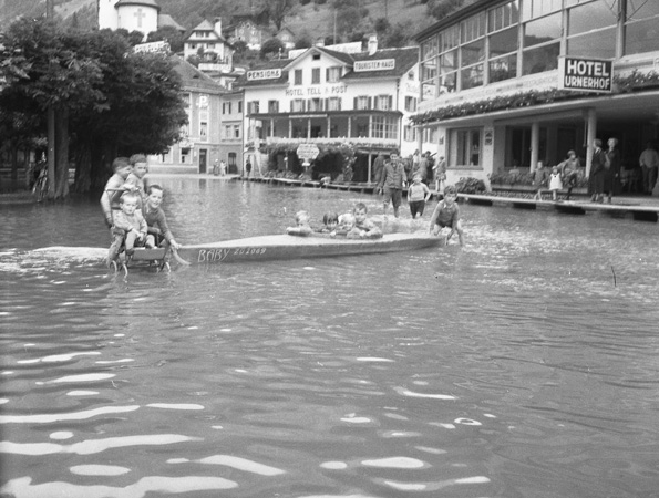 01.08.52 Seehochwasser in FLüelen 17. Juni 1937